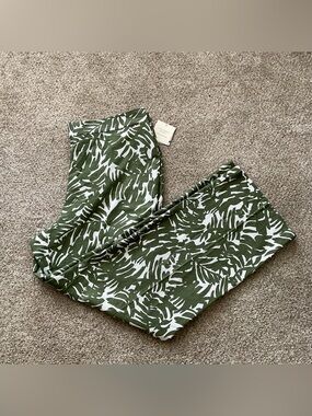 Anne Klein Olive & White Tropical Print Wide Leg Pants